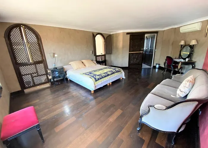 Ebene, 9 Couple Only Au Village Naturiste Hotel typu riad 3*